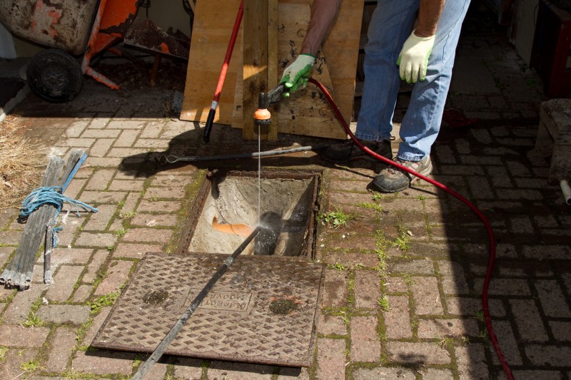Drain repair work in Thames Ditton